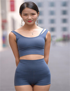 《没有衣服的美女直播-快乐大本营20111015》